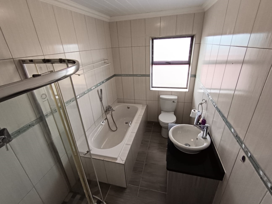 3 Bedroom Property for Sale in Seemeeu Park Western Cape